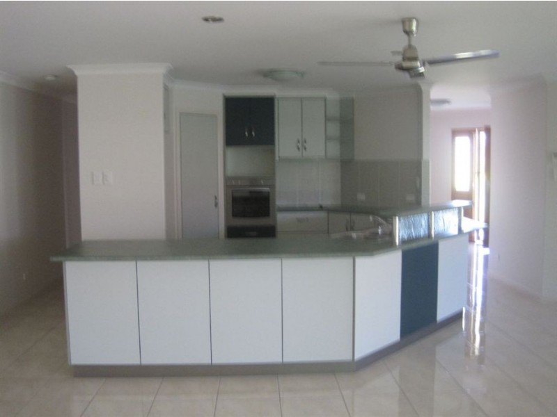 5 Bonsai Court, Glenella QLD 4740