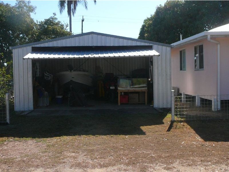 35 Evans Avenue, Seaforth QLD 4741