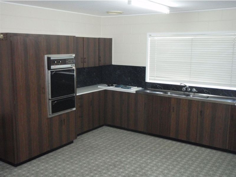 2 Main Street, Bakers Creek QLD 4740