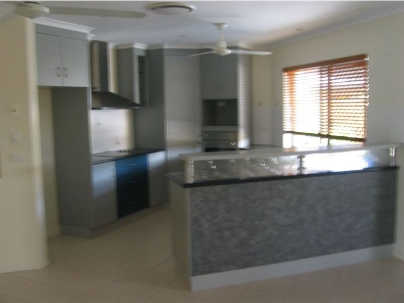 14 Seaspray Close, Shoal Point QLD 4750