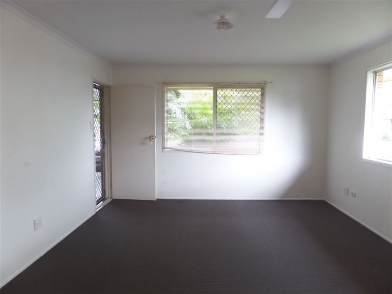 1/4 Osprey Close, Slade Point QLD 4740