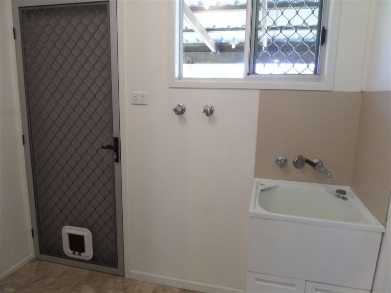 1/4 Osprey Close, Slade Point QLD 4740