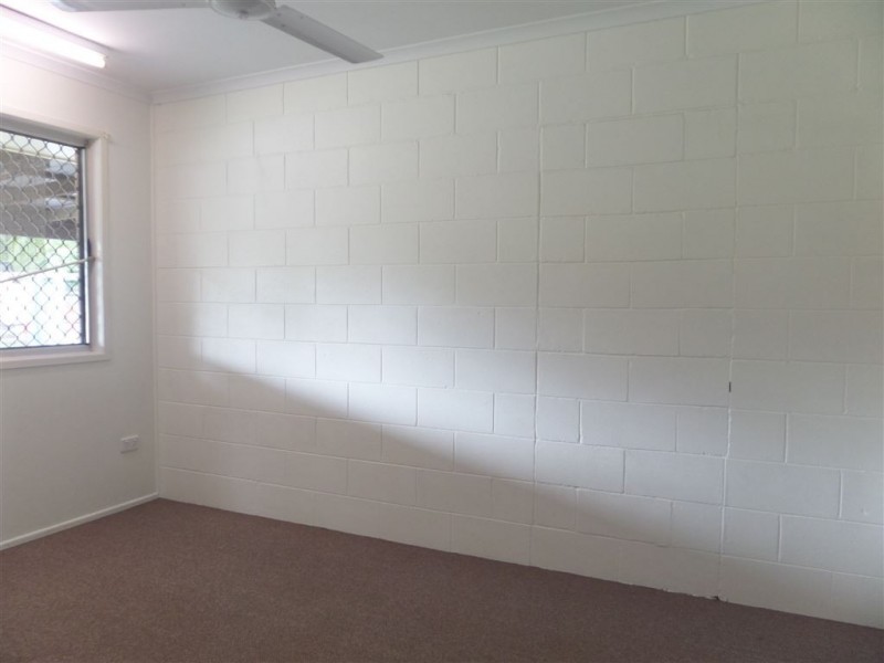 1/4 Osprey Close, Slade Point QLD 4740