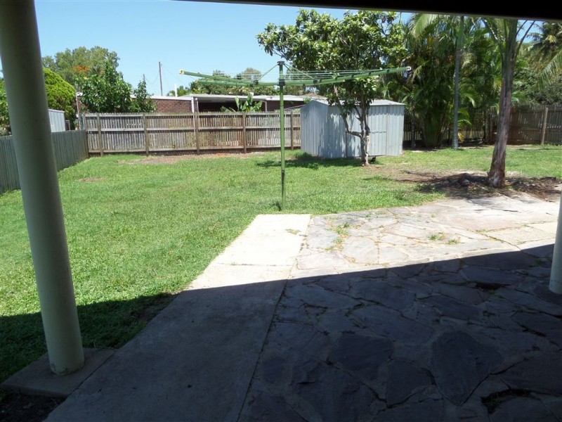 1/4 Osprey Close, Slade Point QLD 4740