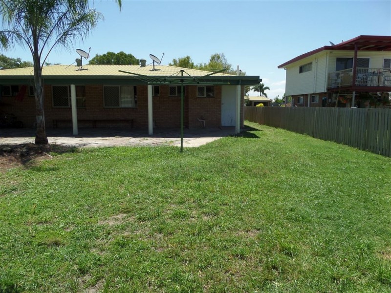 1/4 Osprey Close, Slade Point QLD 4740