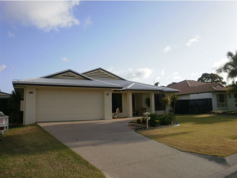 5 Beachside Place, Shoal Point QLD 4750