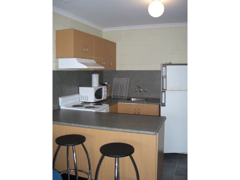 1/10 East Gordon Street, East Mackay QLD 4740