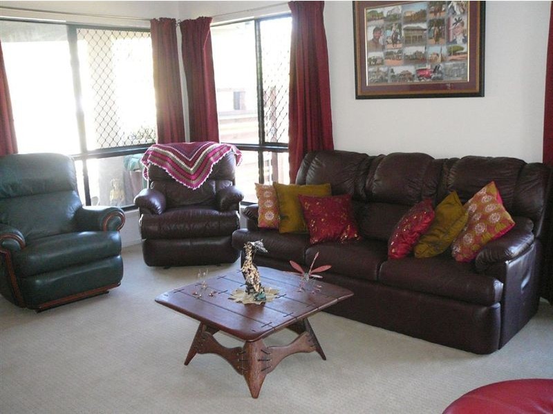 25-27 Oxley Crescent, Erakala QLD 4740