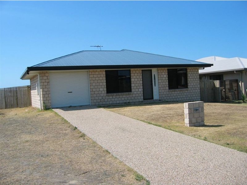 14 Lance Street, Bucasia QLD 4750