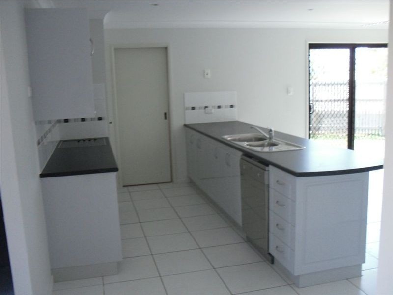 14 Lance Street, Bucasia QLD 4750