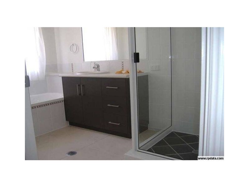 26 Mulcahy Crescent, Eimeo QLD 4740