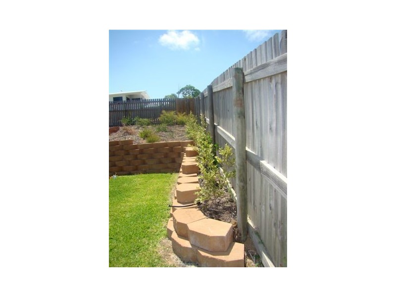 26 Mulcahy Crescent, Eimeo QLD 4740