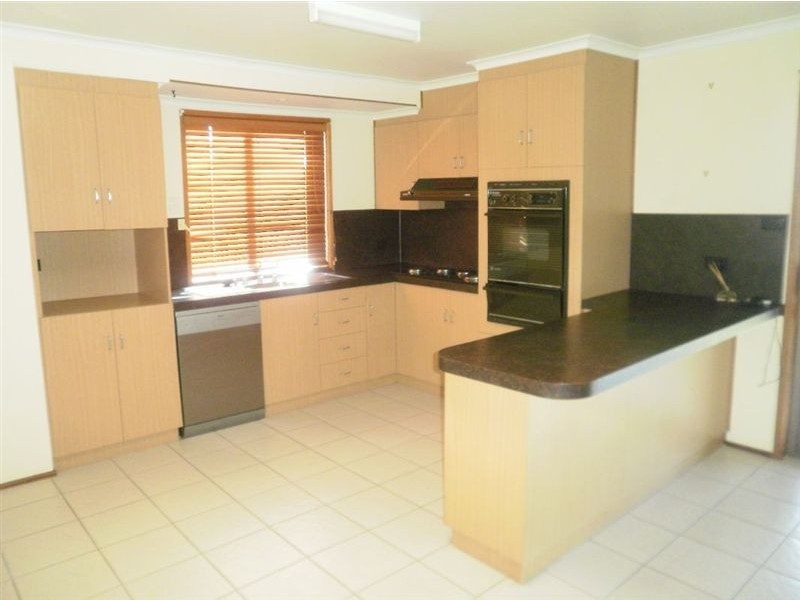 5 Cassia Place, Glenella QLD 4740