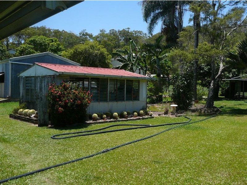 10 Milkins Street, Ball Bay QLD 4741
