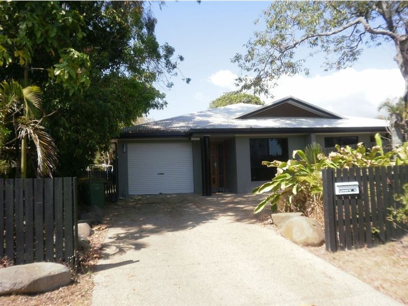 1/1 Quail Street, Slade Point QLD 4740