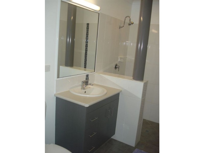 1/1 Quail Street, Slade Point QLD 4740