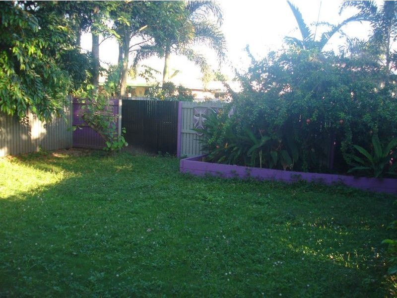 1/1 Quail Street, Slade Point QLD 4740