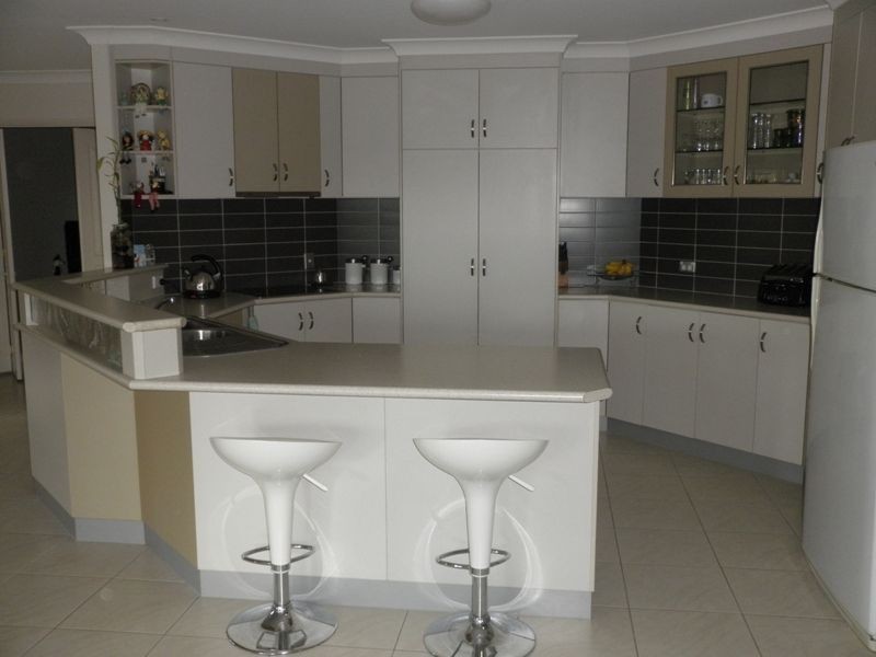 4 Pavillion Court, Glenella QLD 4740