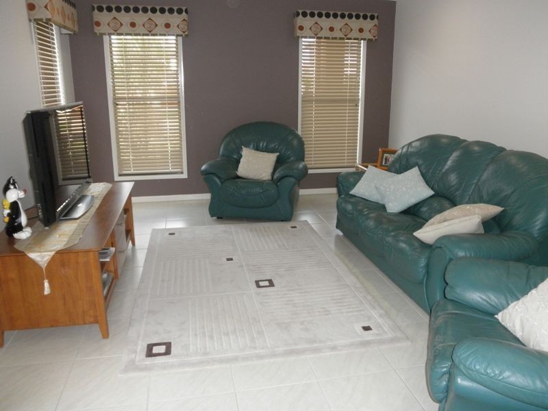 4 Pavillion Court, Glenella QLD 4740