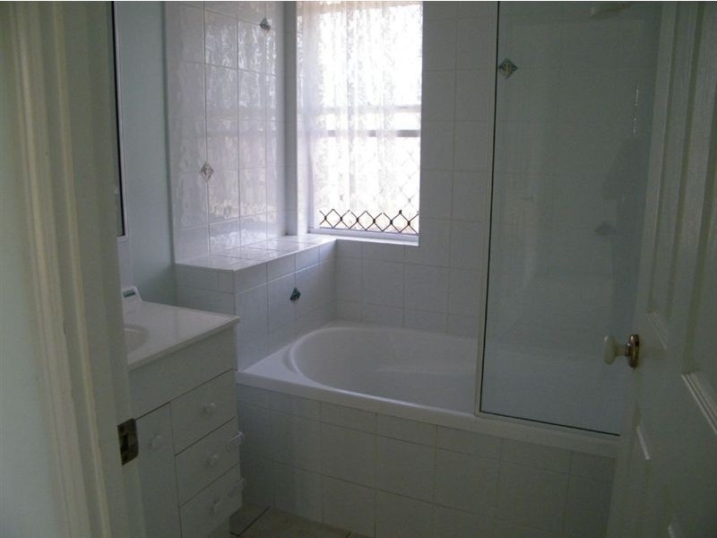 1 The Barons Drive, Andergrove QLD 4740