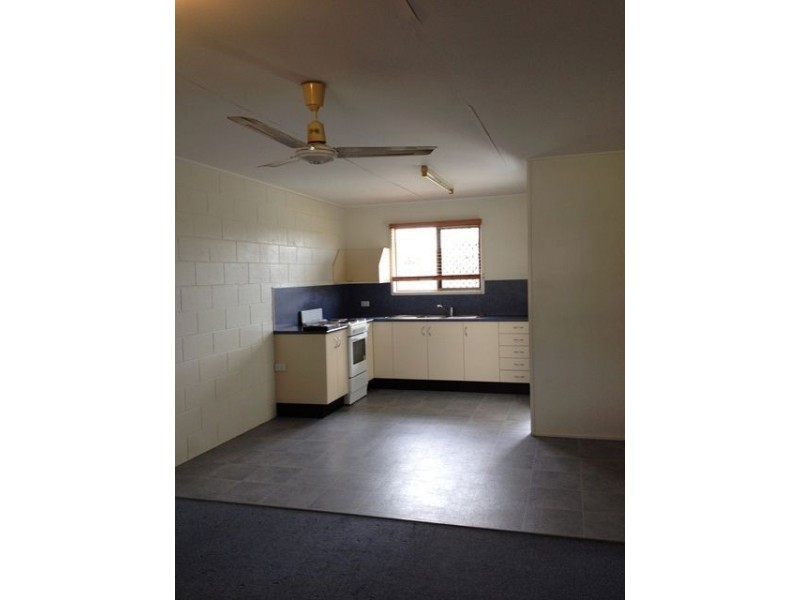 2/22 Ulanda Drive, Mackay QLD 4740