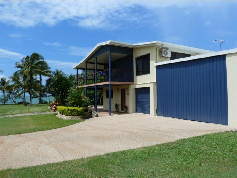 22 Redcliffe Avenue, Seaforth QLD 4741