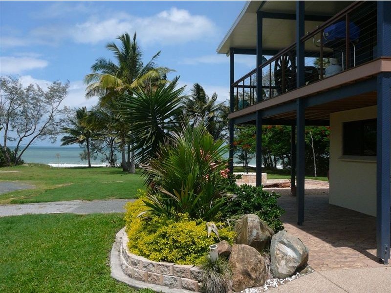 22 Redcliffe Avenue, Seaforth QLD 4741