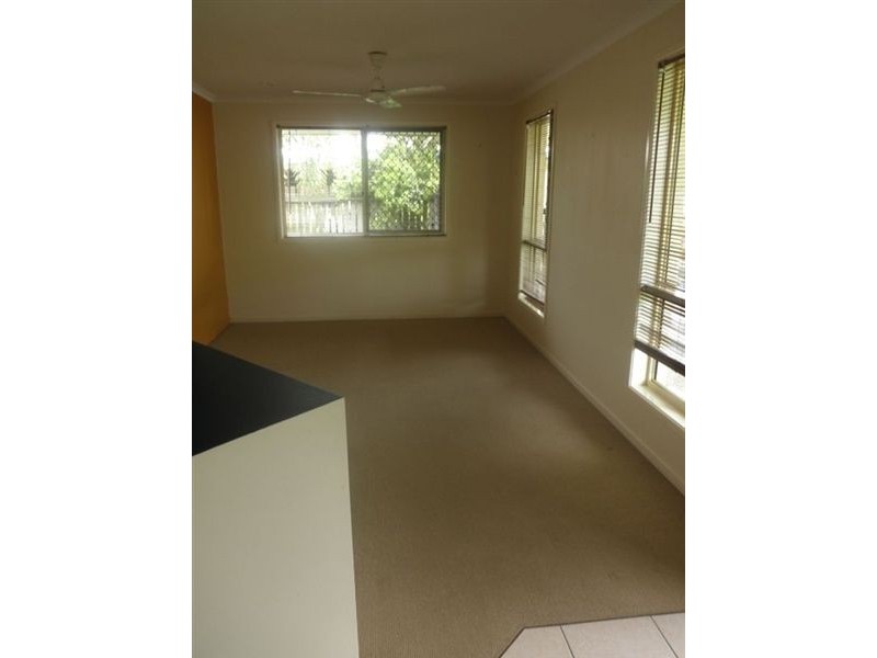 8 Dustwill Street, Eimeo QLD 4740