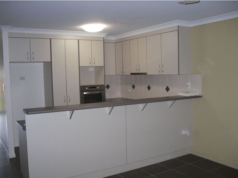 3 Carlow Close, Rural View QLD 4740