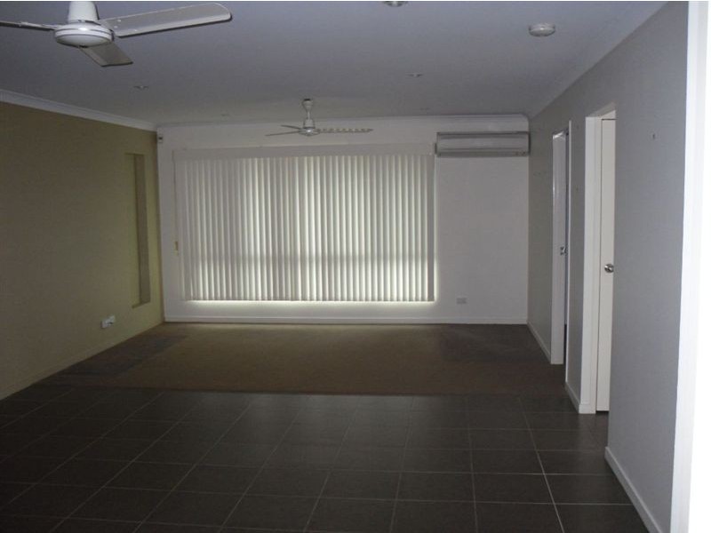 3 Carlow Close, Rural View QLD 4740
