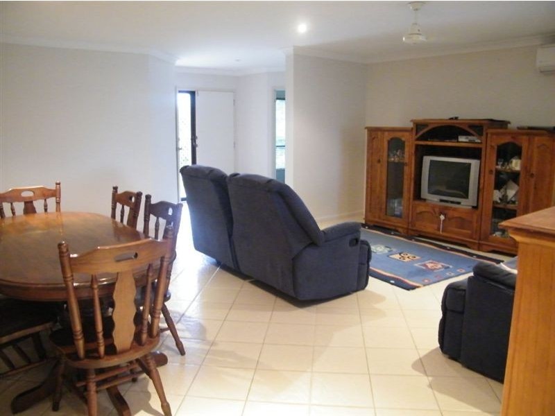 5 Cutfield Street, Glenella QLD 4740