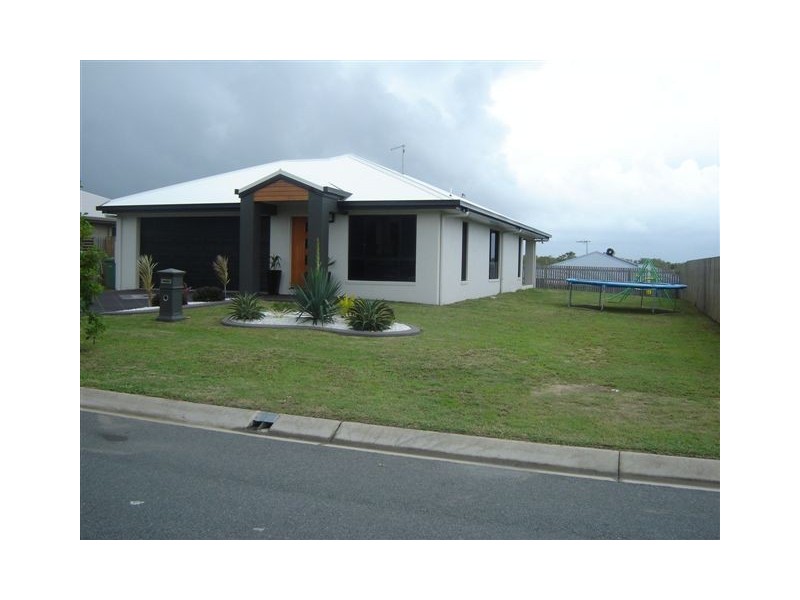 10 Lance Street, Bucasia QLD 4750