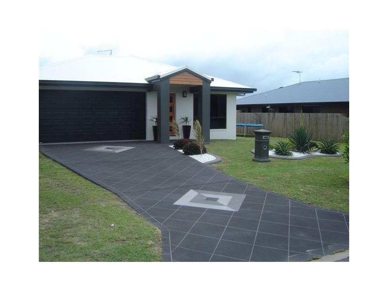 10 Lance Street, Bucasia QLD 4750