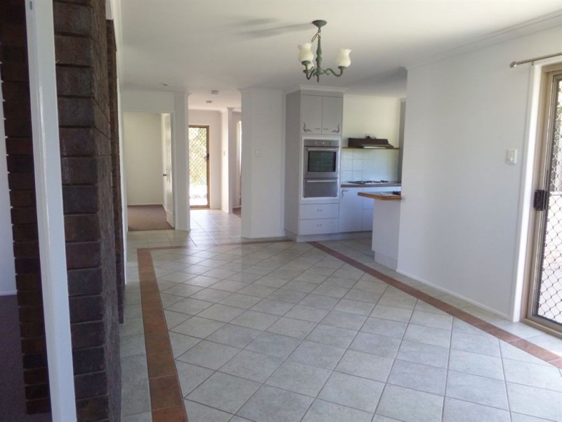 61 Broomdykes Drive, Beaconsfield QLD 4740