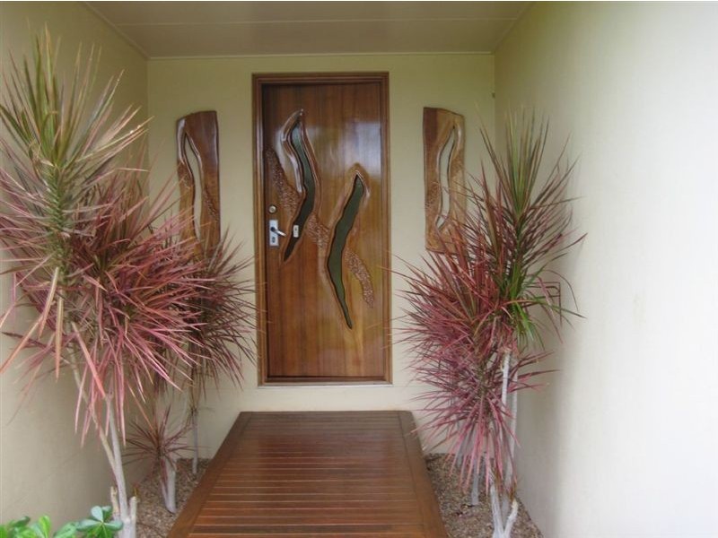 17 Madison Avenue, Glenella QLD 4740