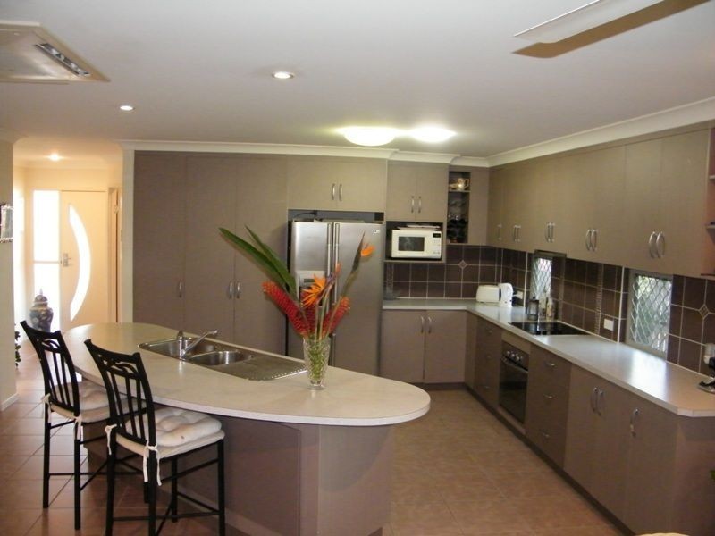 29 Cutfield Street, Glenella QLD 4740