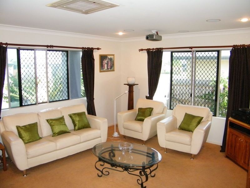 29 Cutfield Street, Glenella QLD 4740