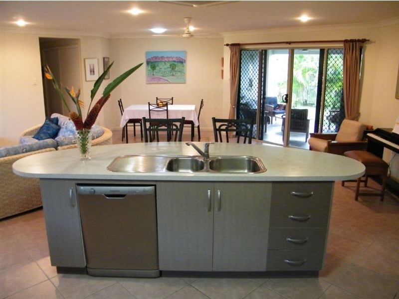 29 Cutfield Street, Glenella QLD 4740