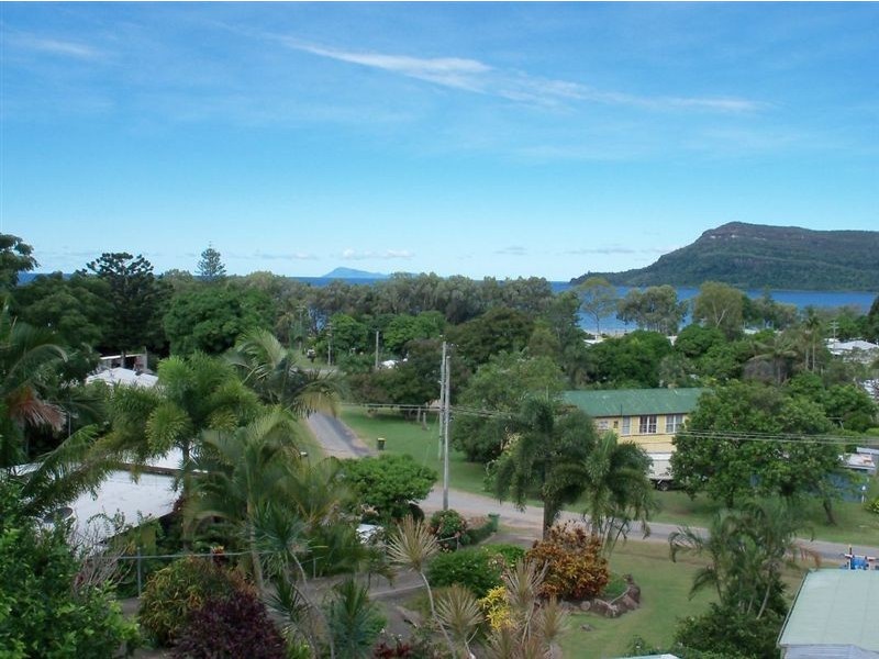 13 Coconut Grove Road, Ball Bay QLD 4741