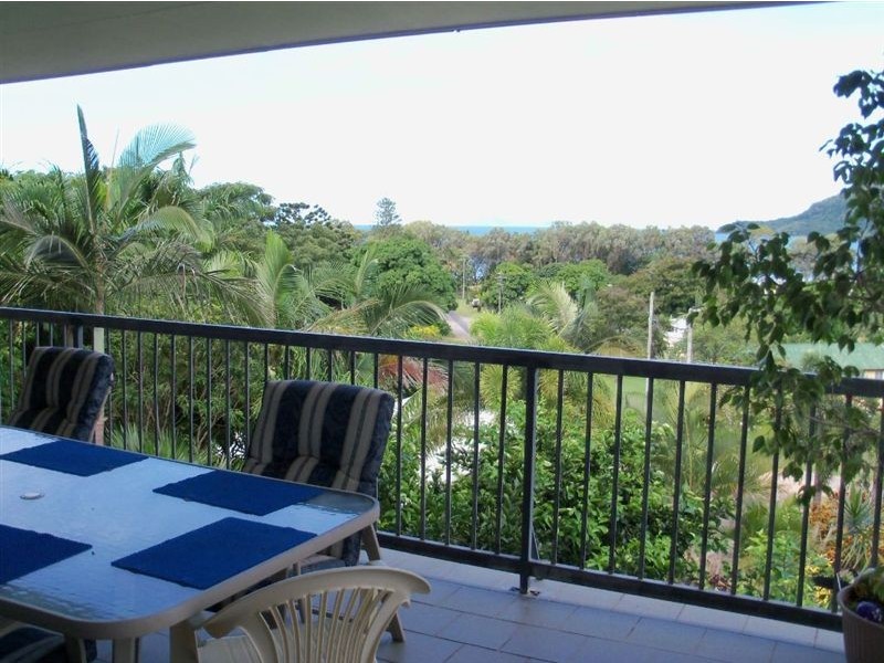 13 Coconut Grove Road, Ball Bay QLD 4741