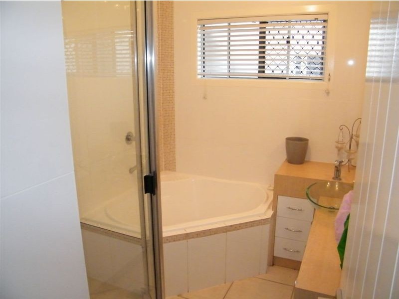 17 Corella Way, Blacks Beach QLD 4740