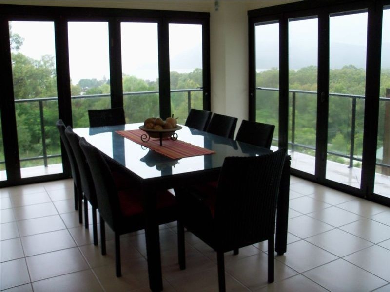 26-28 Milkins Street, Ball Bay QLD 4741