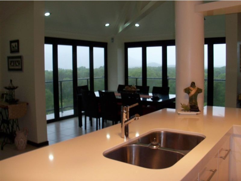 26-28 Milkins Street, Ball Bay QLD 4741