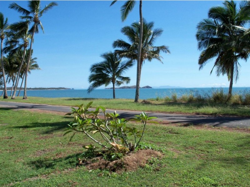 36 Poinciana Avenue, Seaforth QLD 4741