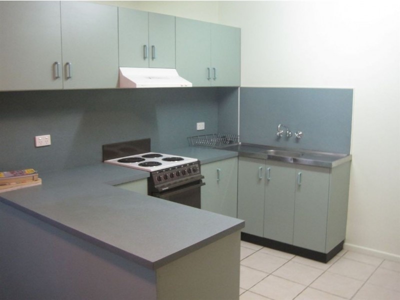 2/42 Binnington Esplanade, East Mackay QLD 4740