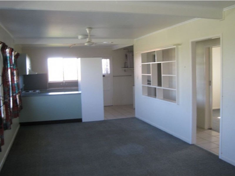 4/42 Binnington Esplanade, East Mackay QLD 4740