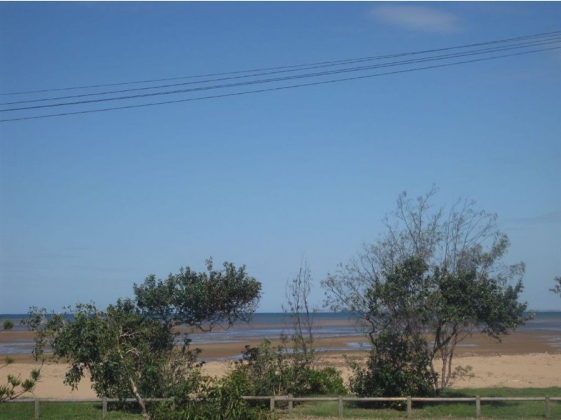 4/42 Binnington Esplanade, East Mackay QLD 4740