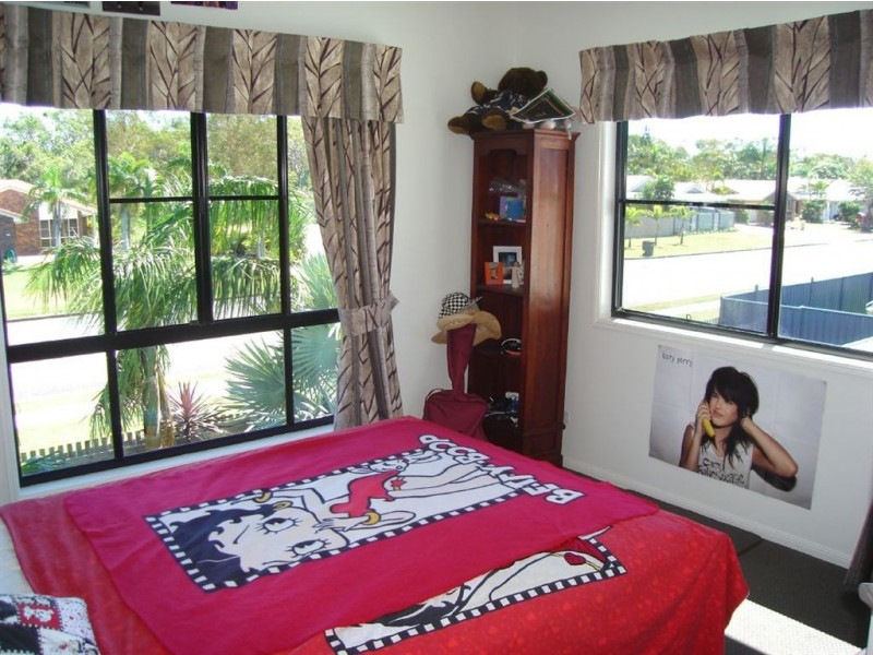 1 Seafarer Court, Blacks Beach QLD 4740