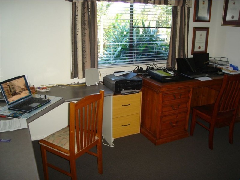 1 Seafarer Court, Blacks Beach QLD 4740
