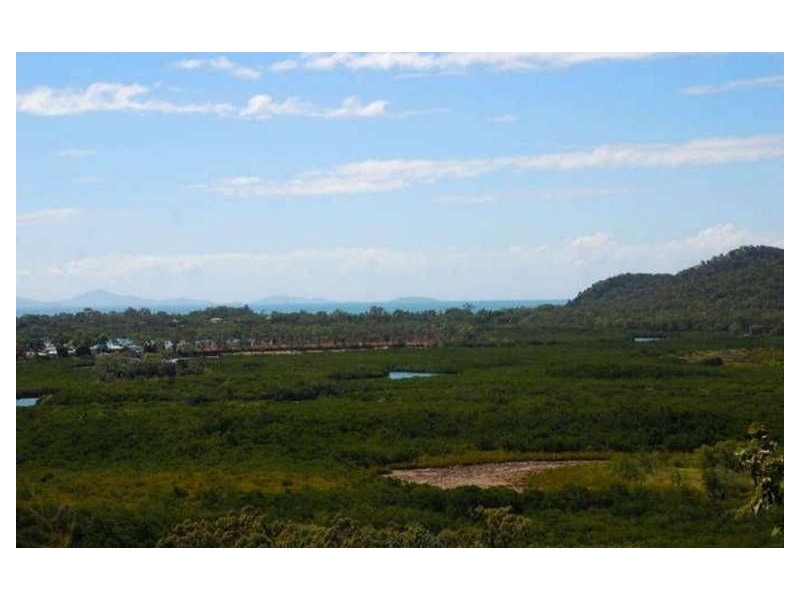 11 View Court, Seaforth QLD 4741